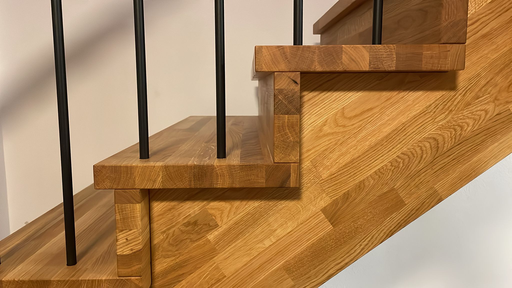 Hochwertige Holztreppe von Stiegen-Welt